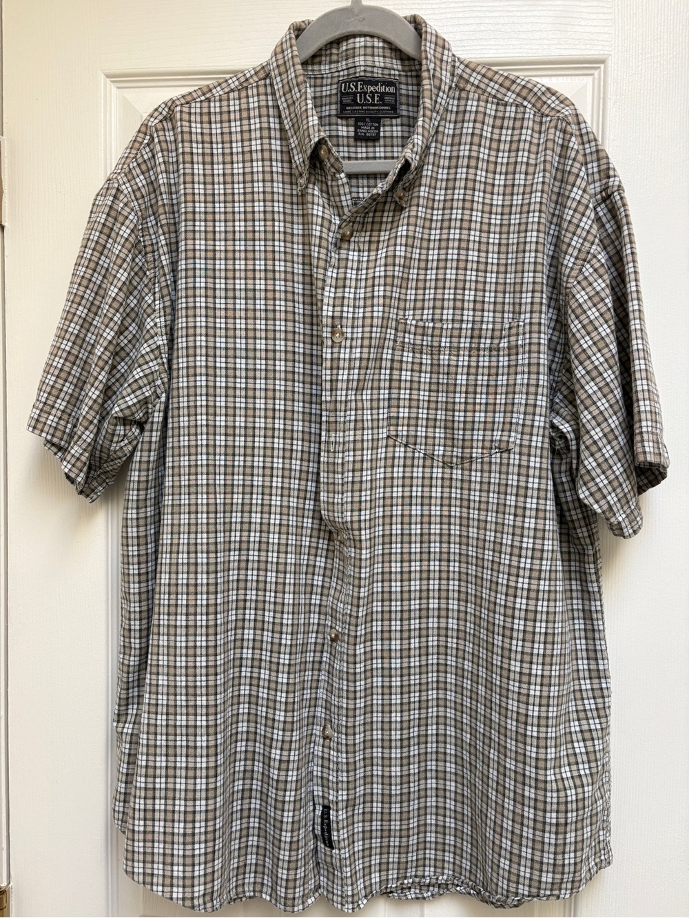 U.S. Expedition Men's Short-Sleeve Plaid Button-Down Shirt — Brown/White